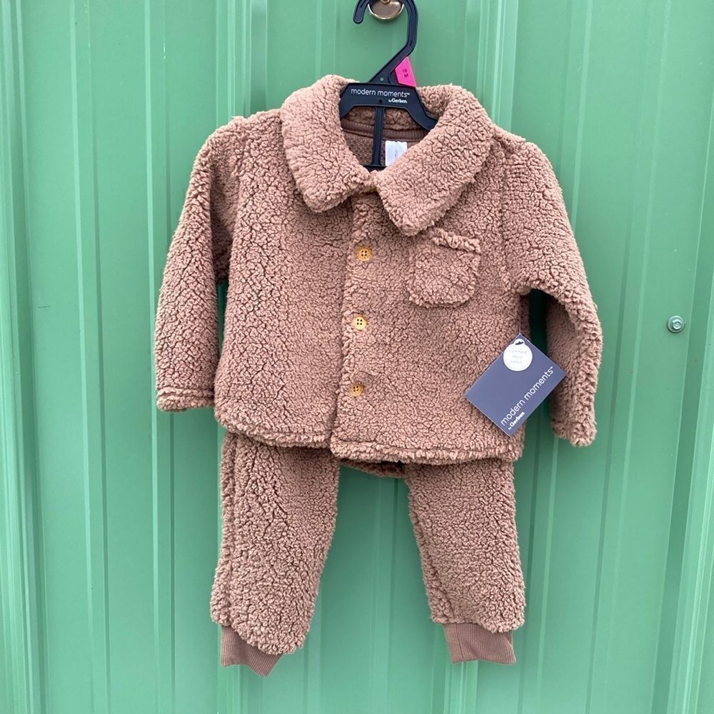 Baby Boy Microplush Cozy Collared Long Sleeve Top Pant Outfit 2-Pc Set Size 18M